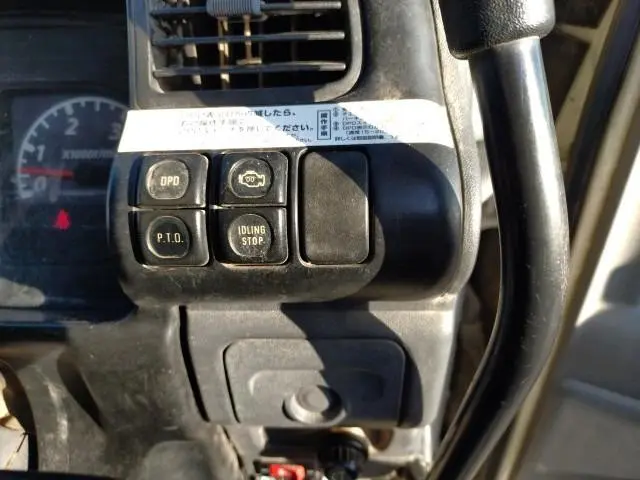 いすゞ エルフ PB-NKR81AN(2WD)の写真13