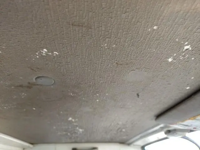 いすゞ エルフ PB-NKR81AN(2WD)の写真14
