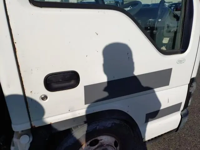 いすゞ エルフ PB-NKR81AN(2WD)の写真17