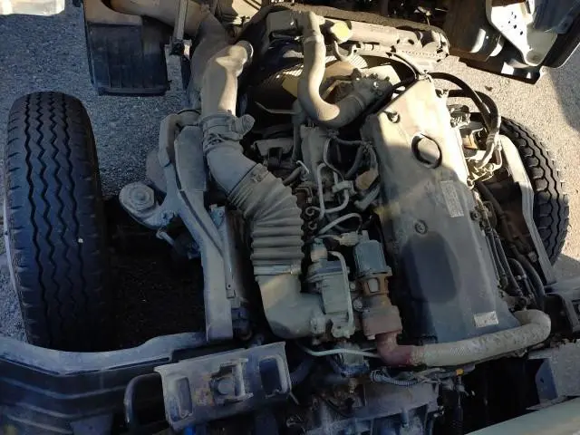 いすゞ エルフ PB-NKR81AN(2WD)の写真31