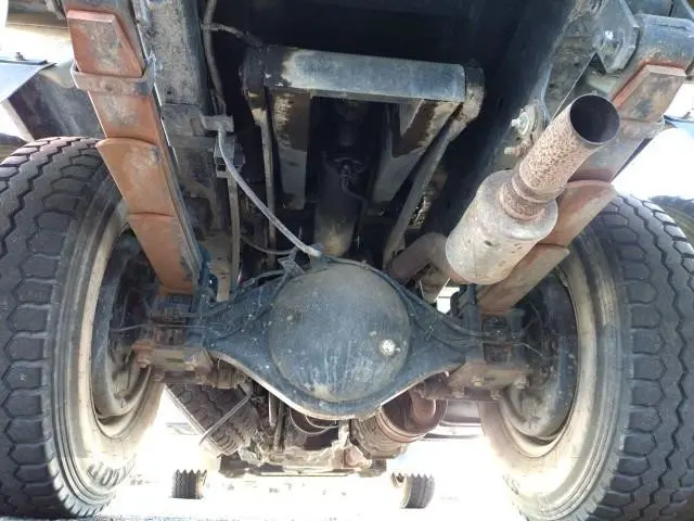 いすゞ エルフ PB-NKR81AN(2WD)の写真33