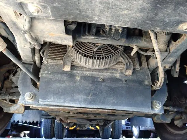 いすゞ エルフ PB-NKR81AN(2WD)の写真35