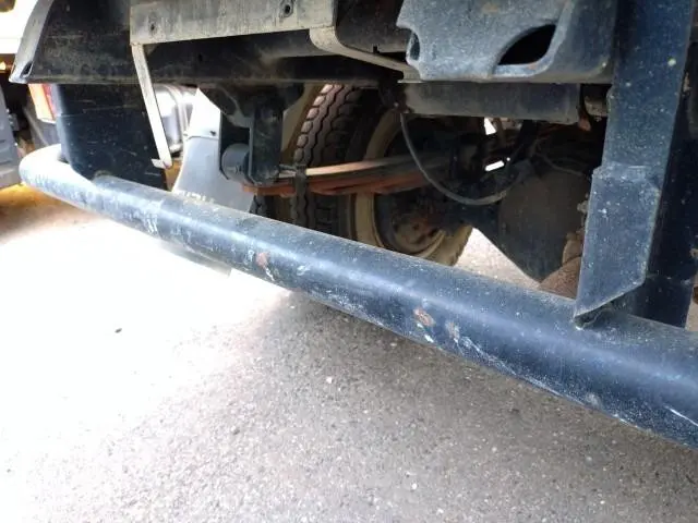 いすゞ エルフ PB-NKR81AN(2WD)の写真40