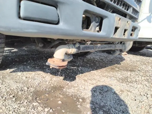 いすゞ エルフ BKG-NKR85AN(2WD)の写真15