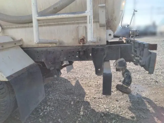 いすゞ エルフ BKG-NKR85AN(2WD)の写真17