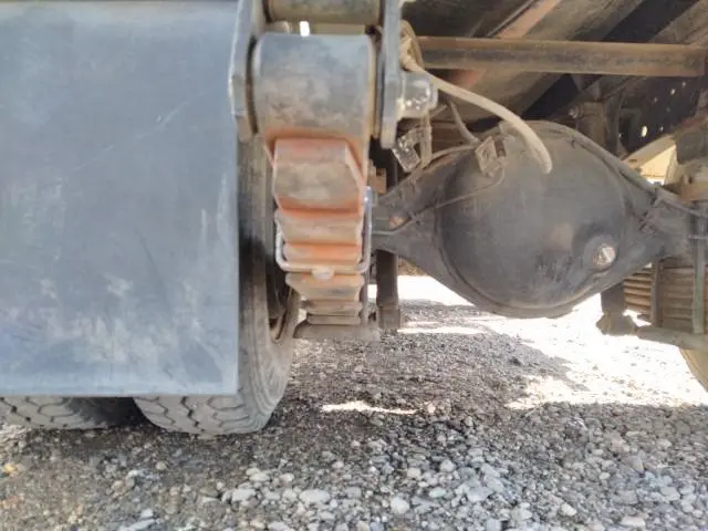 いすゞ エルフ BKG-NKR85AN(2WD)の写真27