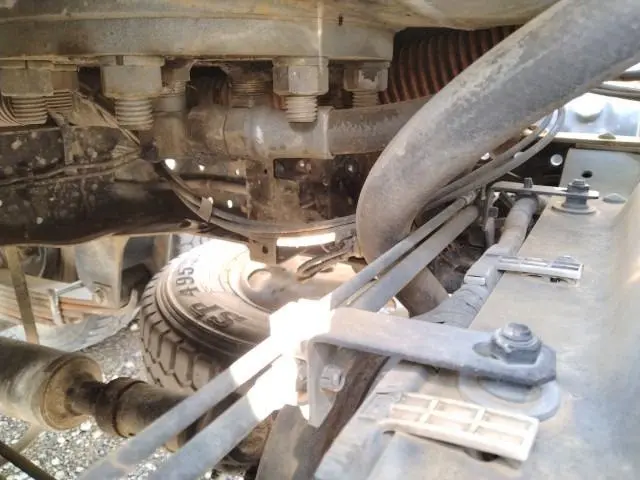 いすゞ エルフ BKG-NKR85AN(2WD)の写真31