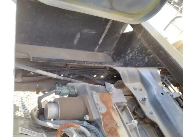 いすゞ エルフ BKG-NKR85AN(2WD)の写真37