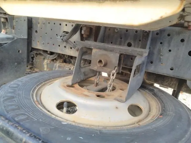 いすゞ エルフ BKG-NKR85AN(2WD)の写真38