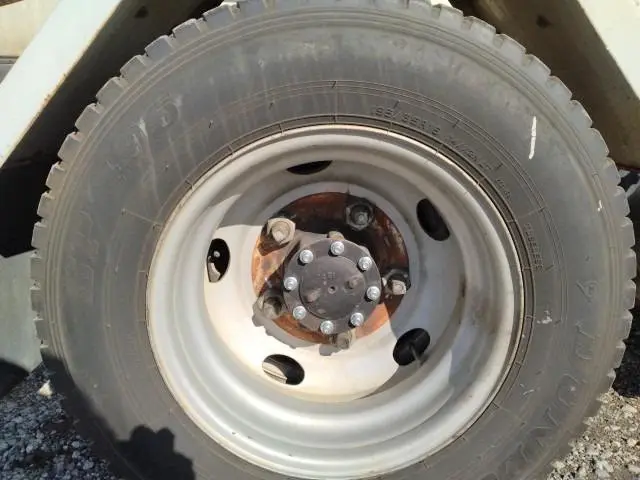 いすゞ エルフ BKG-NKR85AN(2WD)の写真39