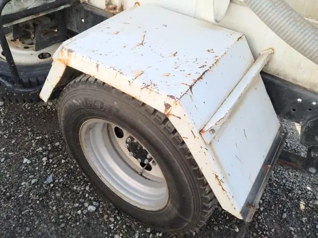 いすゞ エルフ BKG-NKR85AN(2WD)の写真41