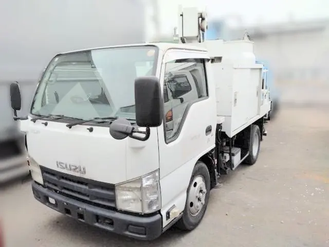 いすゞ エルフ TKG-NKR85AN(2WD)の写真3