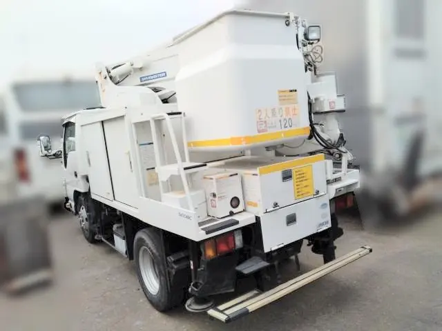 いすゞ エルフ TKG-NKR85AN(2WD)の写真6