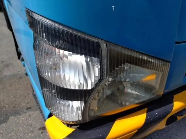 いすゞ エルフ PB-NKR81AN(2WD)の写真20