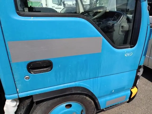 いすゞ エルフ PB-NKR81AN(2WD)の写真25