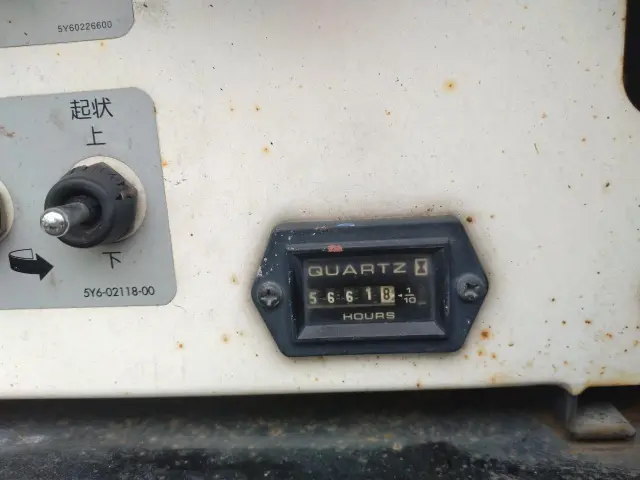 いすゞ エルフ PB-NKR81AN(2WD)の写真27
