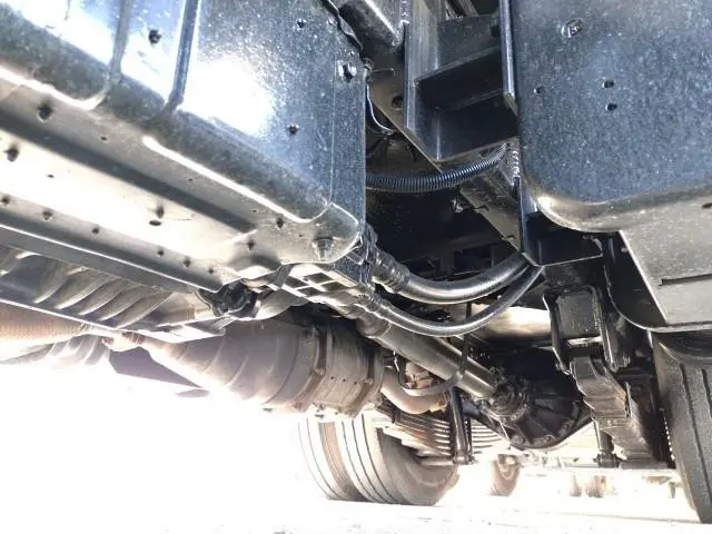 いすゞ エルフ PB-NKR81AN(2WD)の写真38