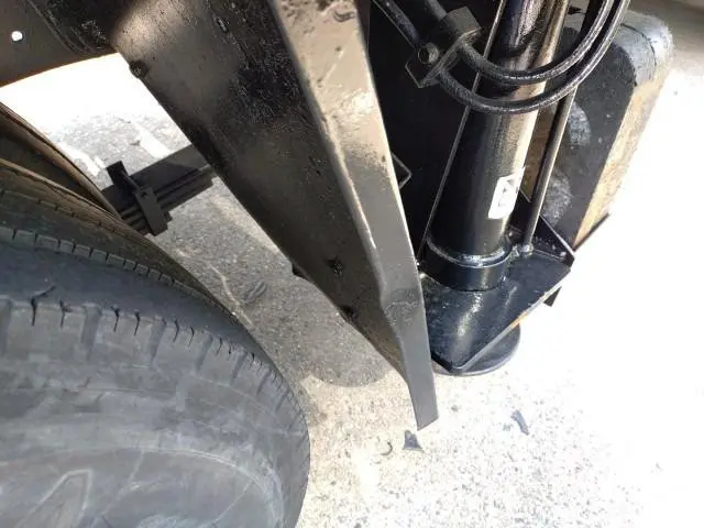 いすゞ エルフ PB-NKR81AN(2WD)の写真41