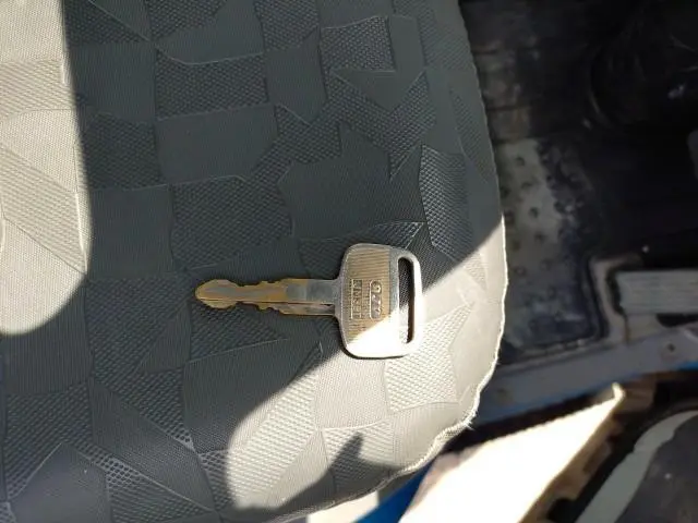 いすゞ エルフ PB-NKR81AN(2WD)の写真6