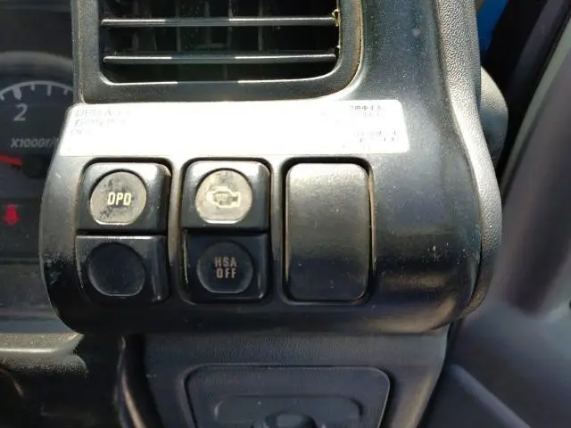 いすゞ エルフ PB-NKR81AN(2WD)の写真14