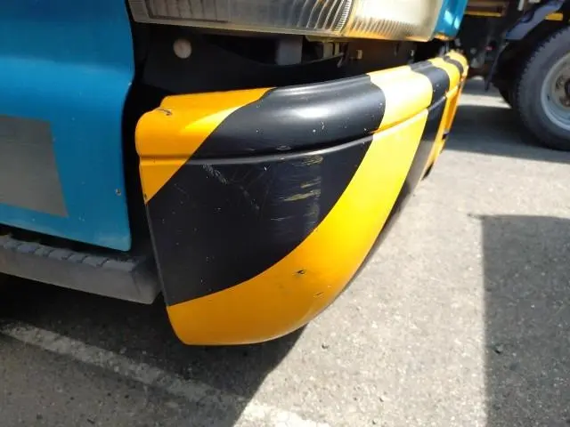 いすゞ エルフ PB-NKR81AN(2WD)の写真20