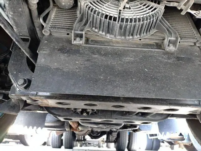 いすゞ エルフ PB-NKR81AN(2WD)の写真38