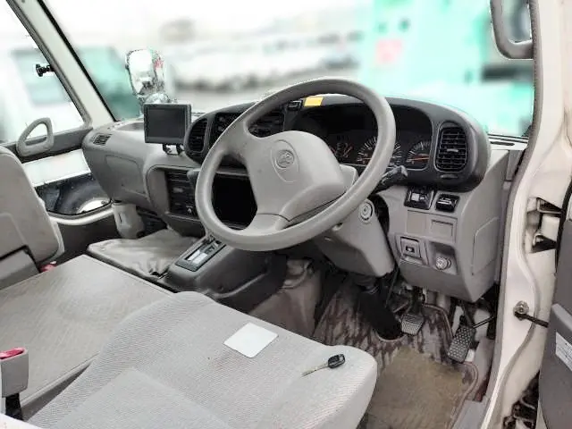 トヨタ コースター KK-HZB50(2WD)の写真14