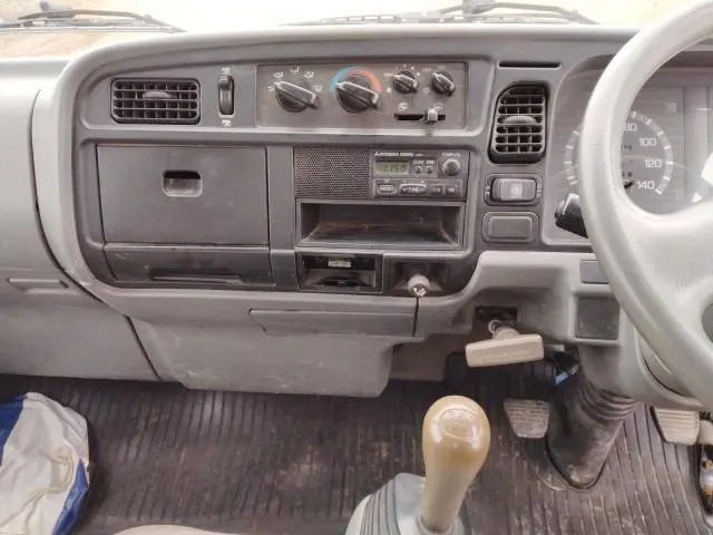 三菱 キャンター KC-FE517BD(2WD)の写真7