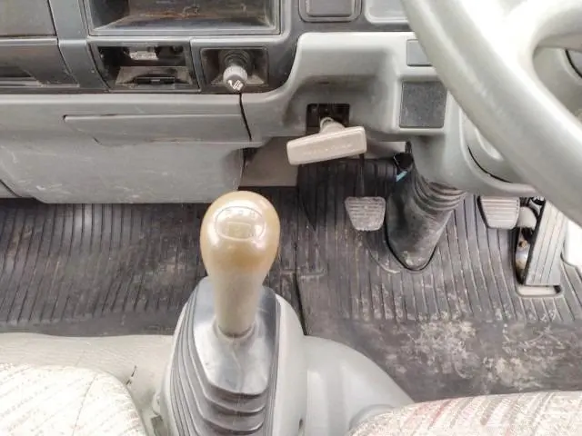 三菱 キャンター KC-FE517BD(2WD)の写真8