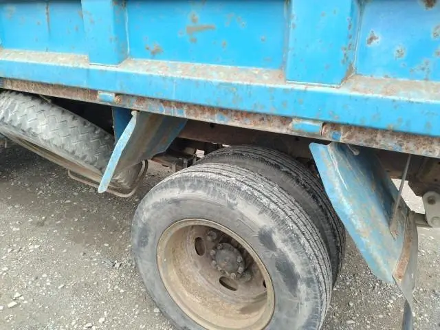 三菱 キャンター KC-FE517BD(2WD)の写真19