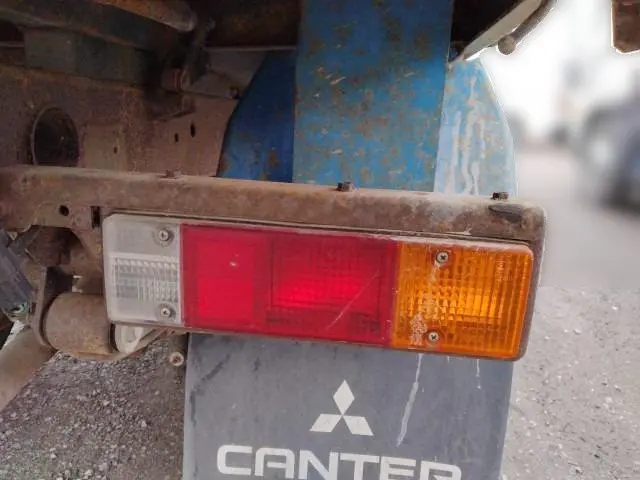 三菱 キャンター KC-FE517BD(2WD)の写真23