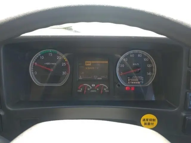いすゞ ギガ 2KG-CXZ60CT(2WD)の写真9