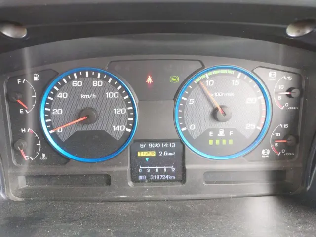 三菱 スーパーグレート QKG-FV60VX(2WD)の写真10