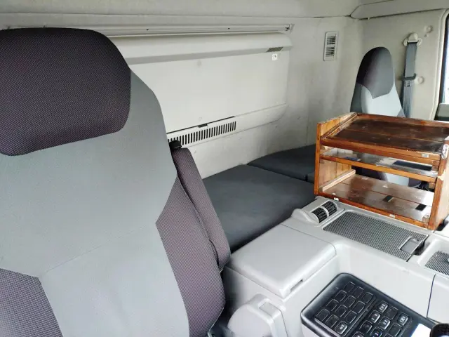 三菱 スーパーグレート QKG-FV60VX(2WD)の写真14