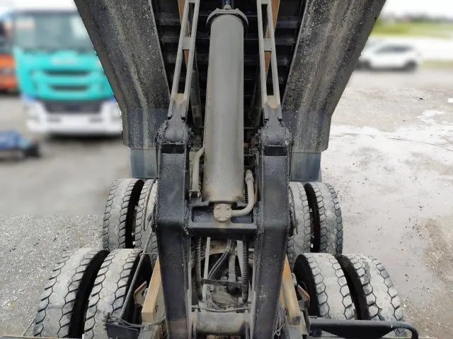 三菱 スーパーグレート QKG-FV60VX(2WD)の写真23