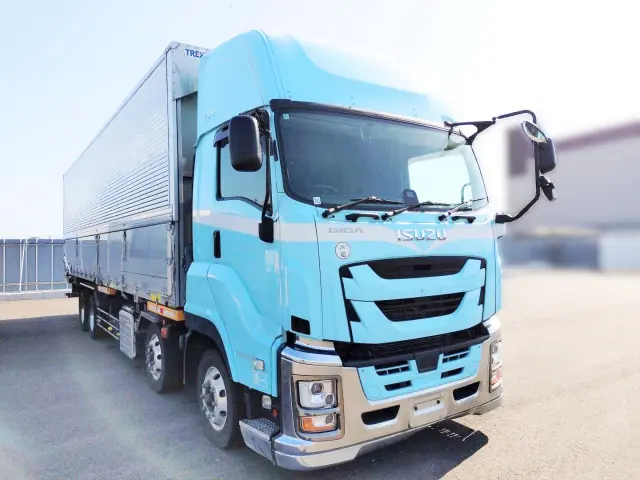 いすゞ ギガ 2PG-CYJ77CA(2WD)の写真4