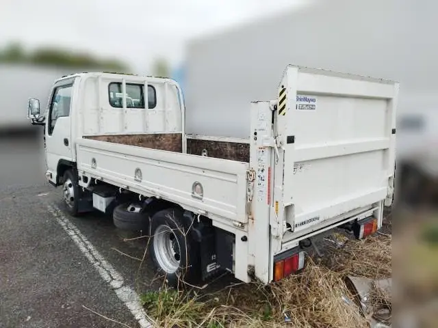 いすゞ エルフ TRG-NJR85A(2WD)の写真6