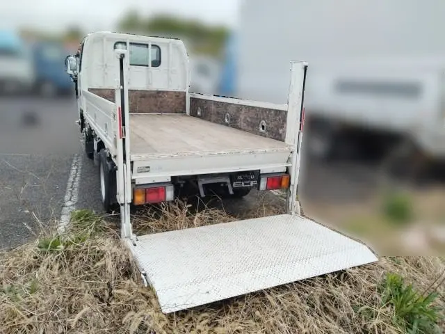 いすゞ エルフ TRG-NJR85A(2WD)の写真18