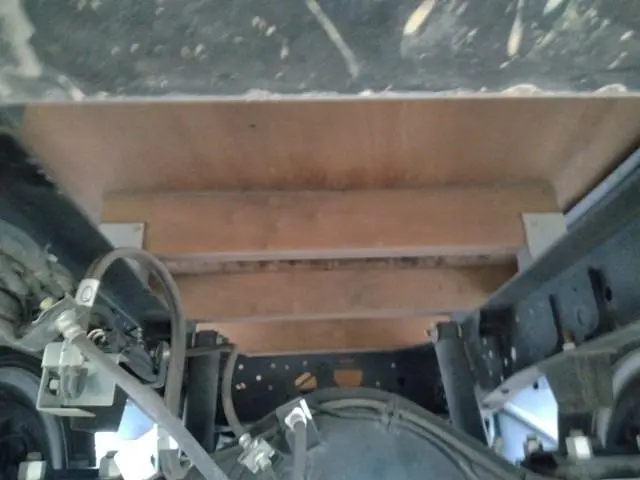 いすゞ エルフ TRG-NJR85A(2WD)の写真21