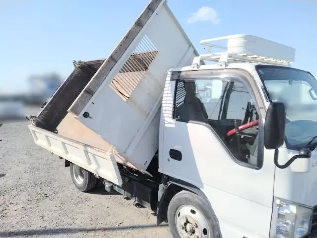 いすゞ エルフ 2RG-NKR88AN(2WD)の写真18
