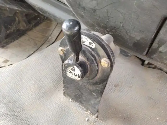 いすゞ フォワード KK-FRR35D4(2WD)の写真9