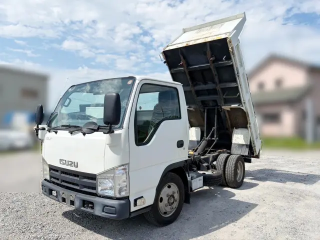 いすゞ エルフ TKG-NJR85AD(2WD)の写真1