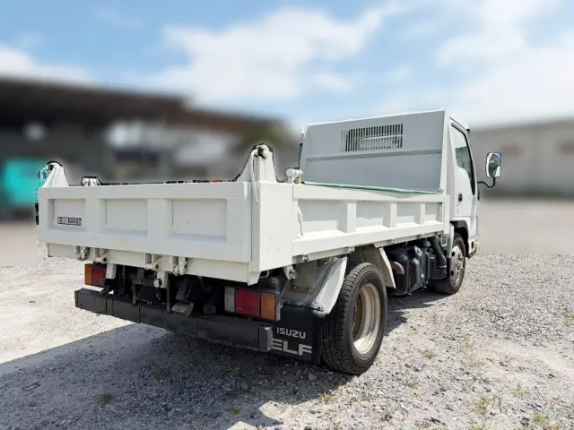 いすゞ エルフ TKG-NJR85AD(2WD)の写真6