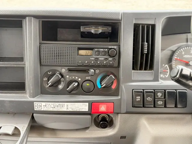 いすゞ エルフ TKG-NJR85AD(2WD)の写真12