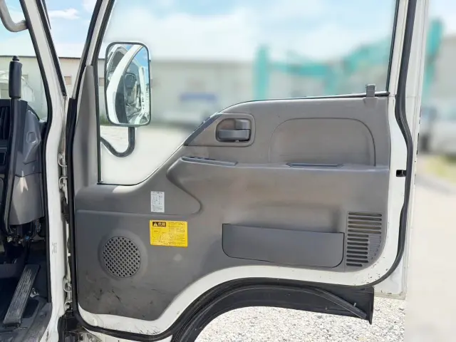 いすゞ エルフ TKG-NJR85AD(2WD)の写真17