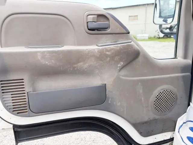 いすゞ エルフ TKG-NJR85AD(2WD)の写真18