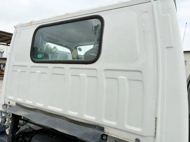いすゞ エルフ TKG-NJR85AD(2WD)の写真30