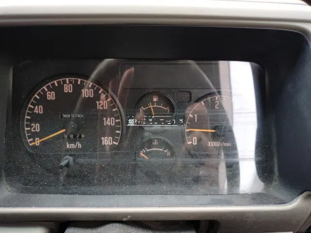いすゞ エルフ KC-NPR70PV(2WD)の写真9