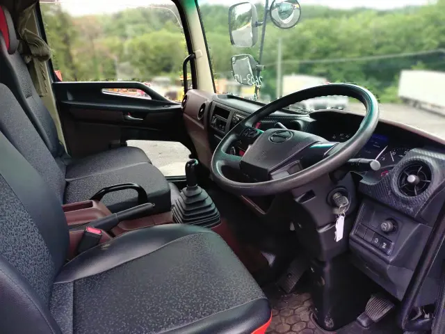 日野 レンジャー 2KG-FC2ABA(2WD)の写真14