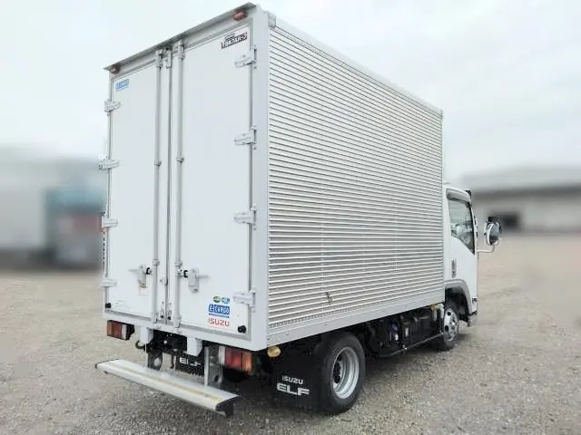 いすゞ エルフ 2RG-NLR88AN(2WD)の写真5
